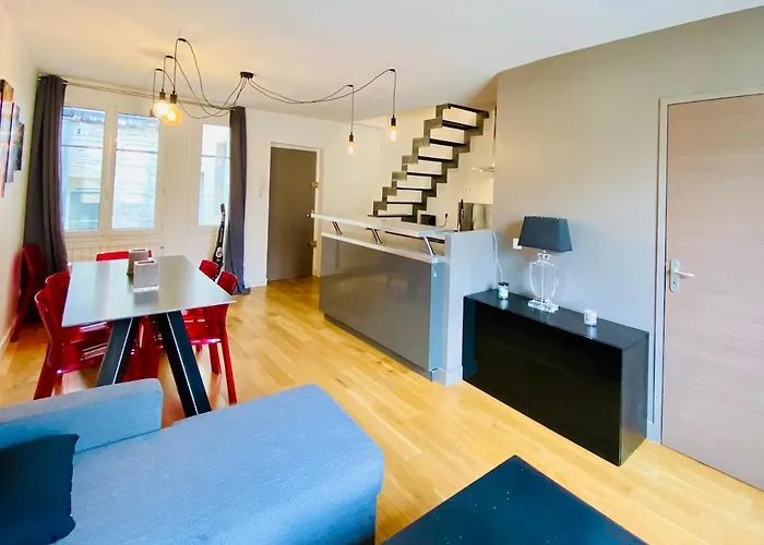 La Cour Des Sens * 凯恩